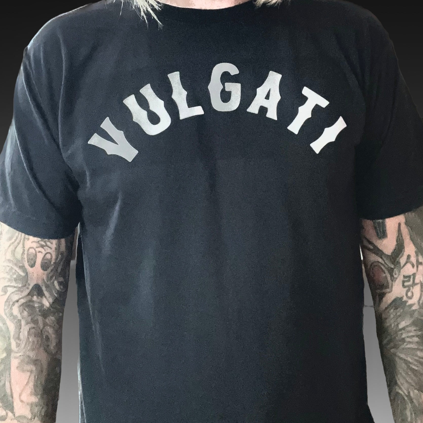 Vampire Black / 3XLarge / Light Grey Flock Lettering