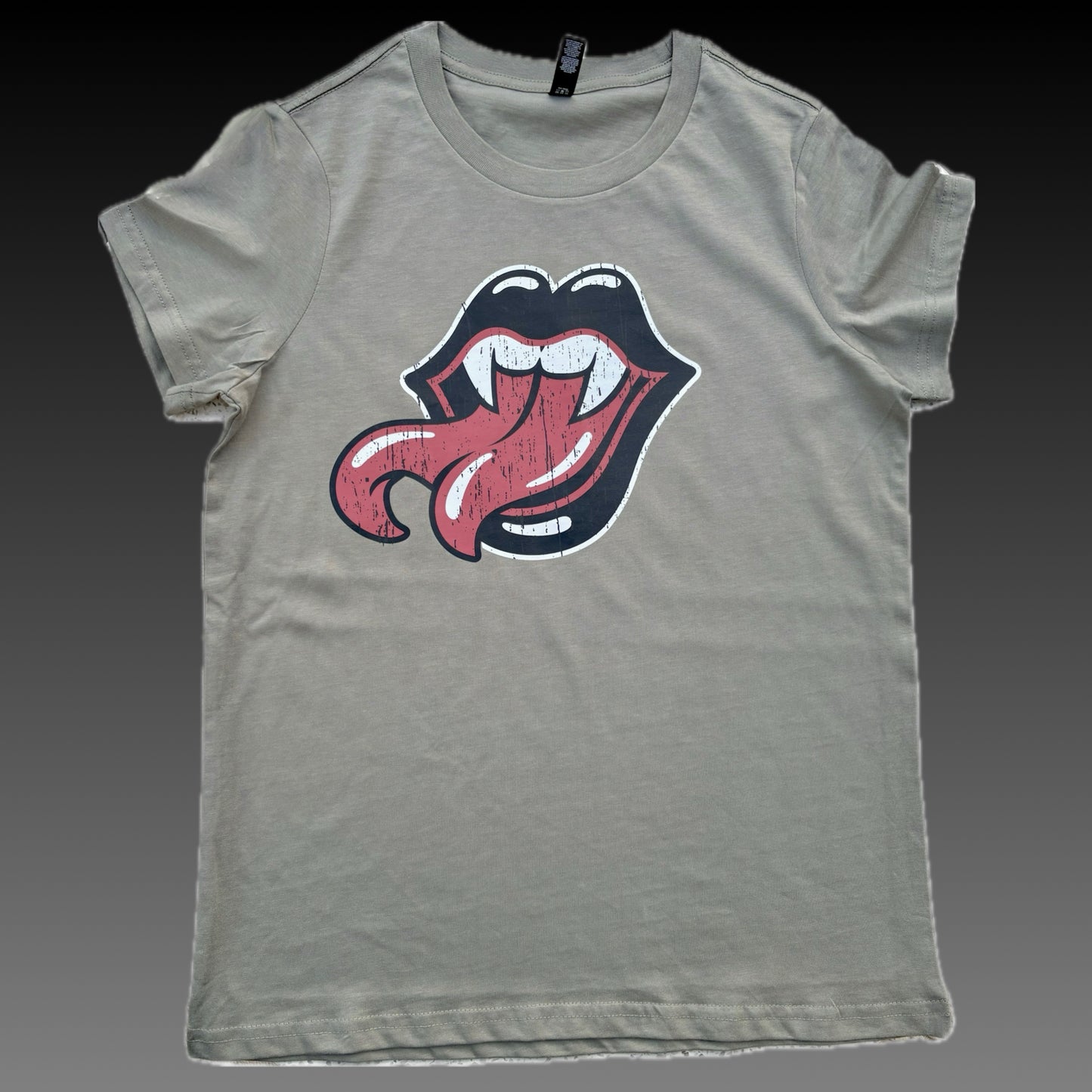 Camiseta de labios letales para mujer