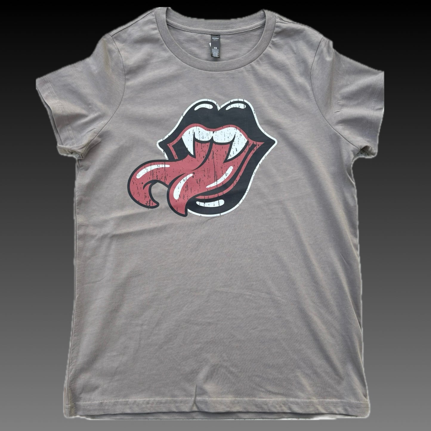 Camiseta de labios letales para mujer